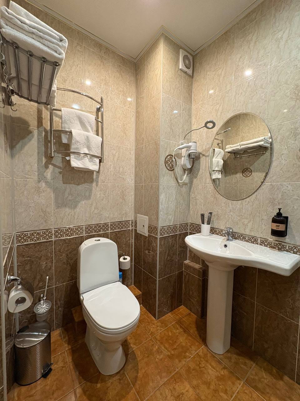 Однокомнатный номер «Полулюкс»