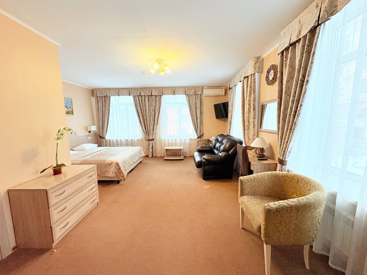 Однокомнатный номер «Полулюкс»